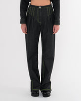 Pantalon trois plis en denim noir de la marque de luxe made in France Raphael de Lacroix