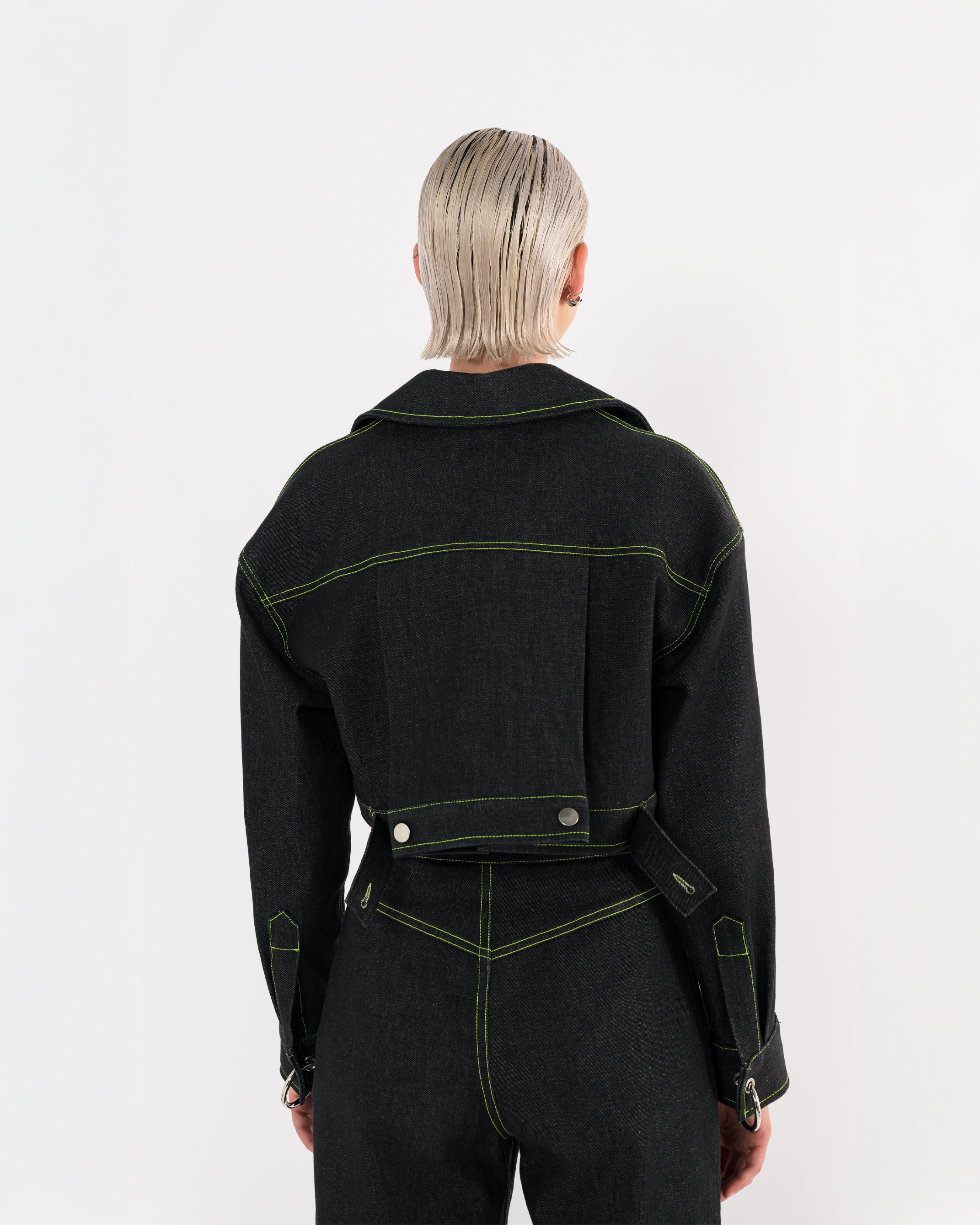 veste en jean noir de la marque de luxe made in France Raphael de Lacroix 